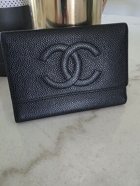 CHANEL Black Quilted Caviar Leather Card Case Wallet